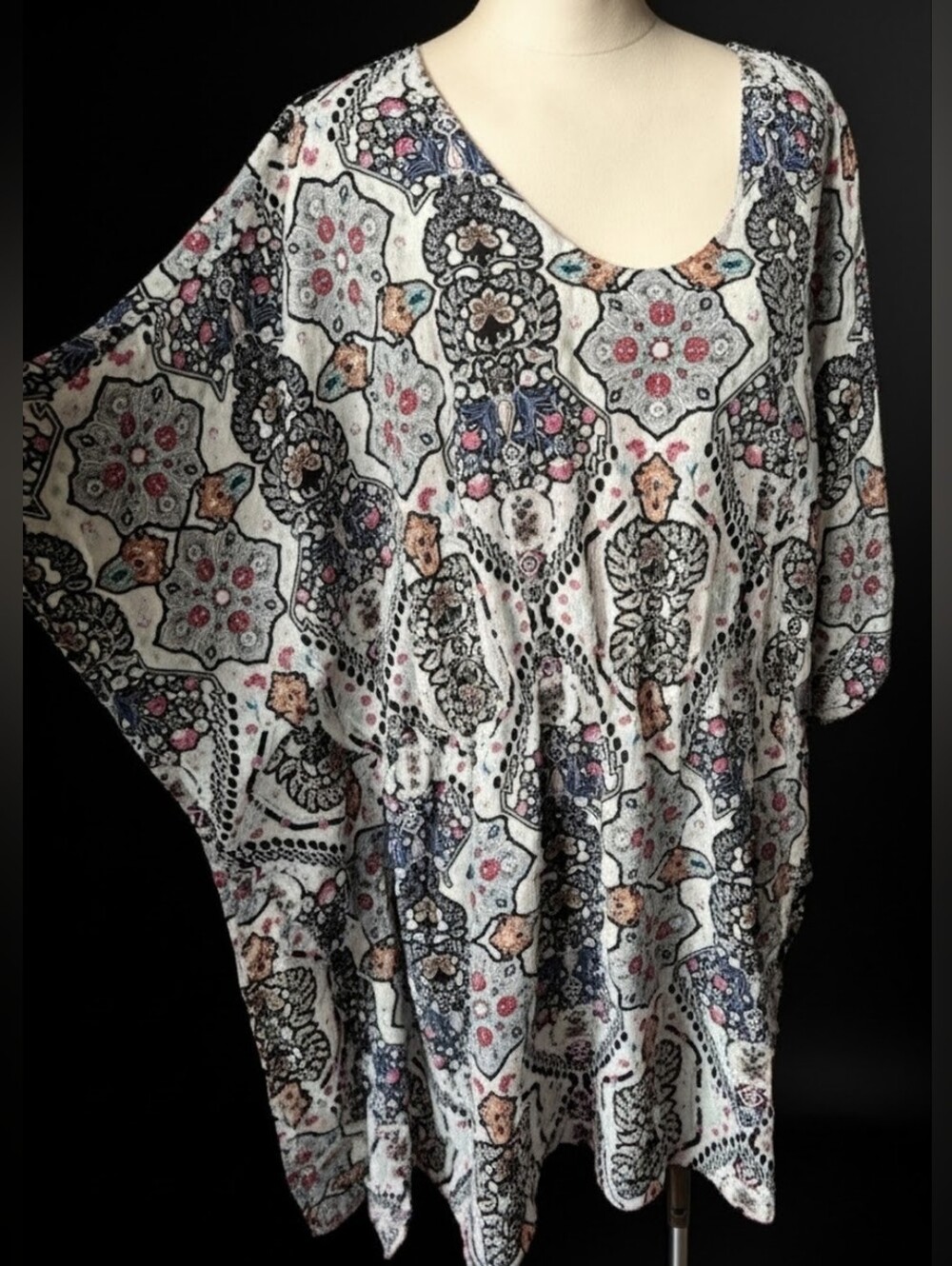 ✨️Ellos Multicolor Bohemian Funky Medallion Print Tunic. Sz. LG-2X.